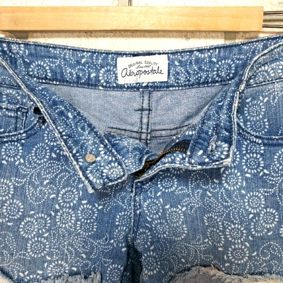 AEROPOSTALE Mid-Rise Denim Shorts Size 7/8 - Picture 5 of 7